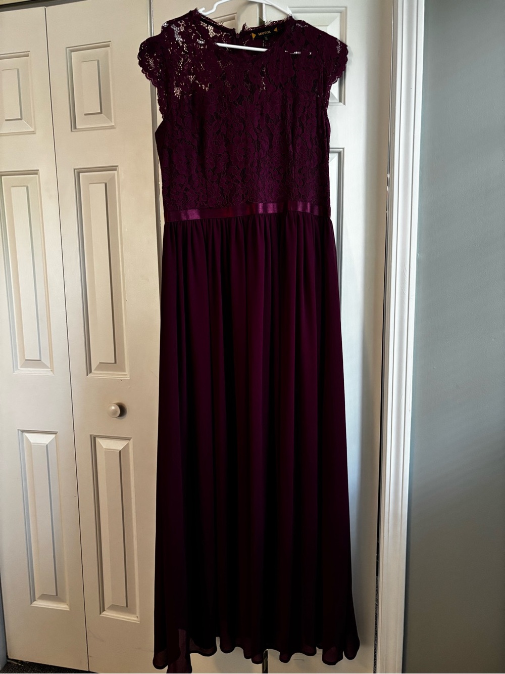 Miusol Burgundy Lace Bodice Maxi Dress